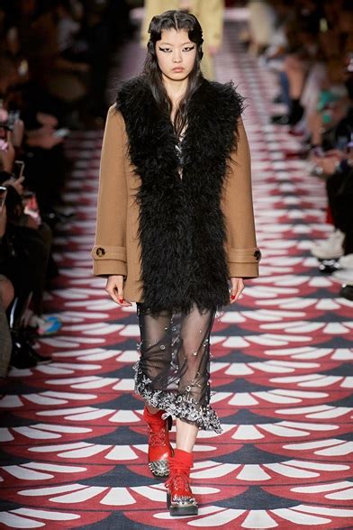 sfilata miu miu autunno inverno 2020